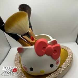 Kitty Makeup Brush Holder *brushes not incuded*